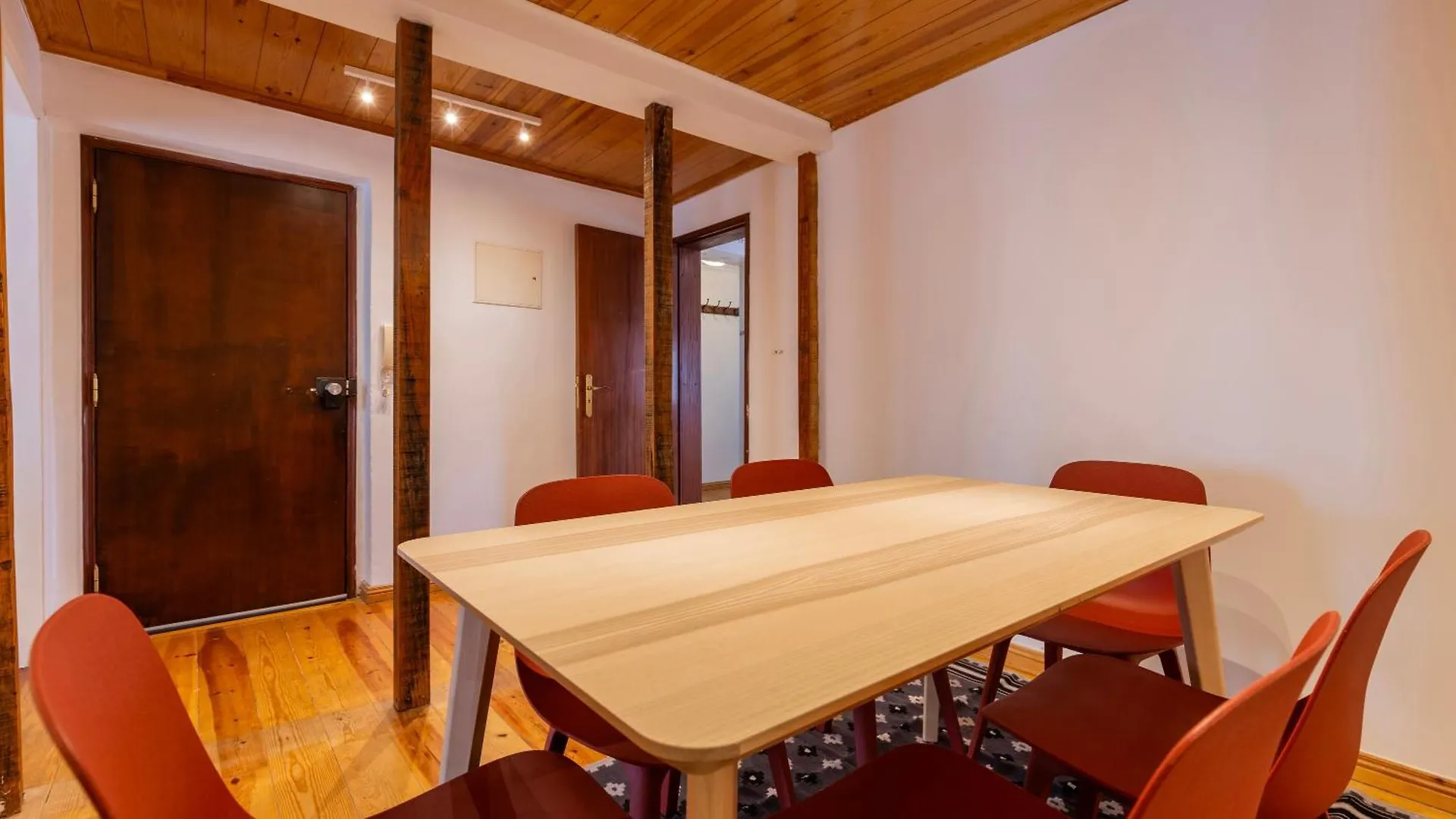 The Lisbon Serenity Apartment By Lovelystay 0*,  Portugal